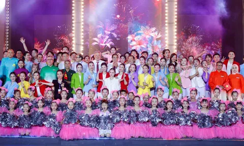 Lãnh đạo Đảng, Nhà nước dự Cầu truyền hình “Vang mãi khúc khải hoàn”