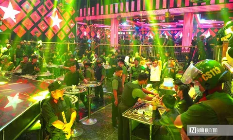 Bình Thuận: Cảnh sát đột nhập vũ trường Paris Night Club, 42 người dương tính ma túy