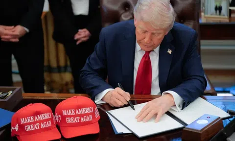 Ông Trump muốn áp thuế ngay lập tức phim sản xuất bên ngoài nước Mỹ để 'cứu Hollywood khỏi cái chết rất nhanh'