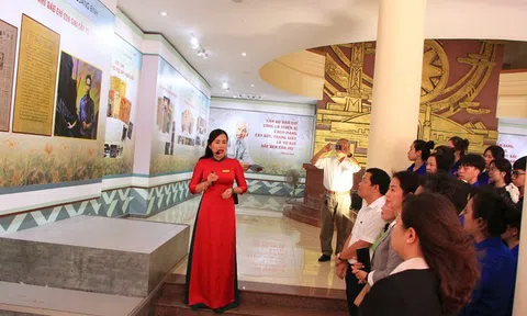 Triển lãm “Báo chí cách mạng Việt Nam - Một thế kỷ xung trận"