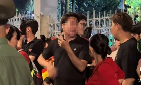 Đại học Văn Lang kỷ luật nam sinh vô lễ với cựu chiến binh trong lễ diễu binh 30/4