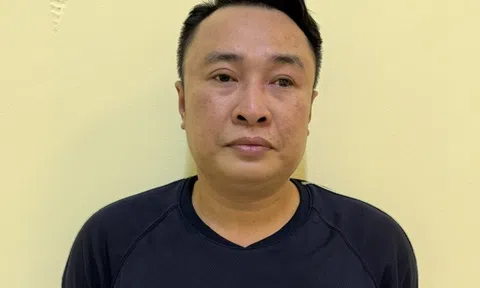 Tạm giữ đối tượng đòi "gỡ lỗi" cho người quen không được liền chửi bới CSGT