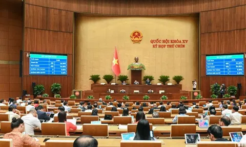 Công bố 2 Nghị quyết của Quốc hội về sửa đổi, bổ sung Hiến pháp năm 2013