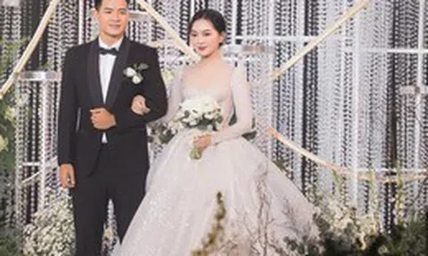 Cầu thủ nổi tiếng cưới hotgirl Bắc Giang, xinh đến mức Doãn Hải My thốt lên “xuất sắc”, sau 3 năm nói thẳng một điều