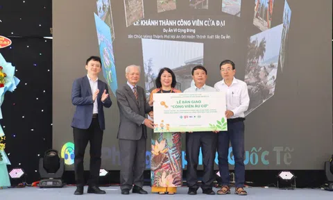 Khánh thành và bàn giao 'Hành lang xanh' phòng, chống xói lở bờ biển Hội An