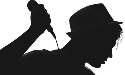 Bắt đối tượng hát xong, thế chấp xe lấy trộm cho chủ quán karaoke