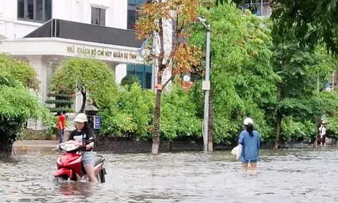 Thành phố Bắc Giang chìm trong 'biển nước'