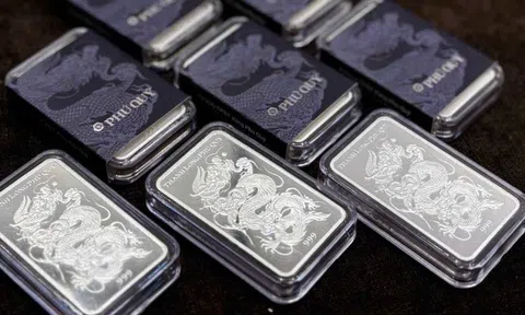 Giá bạc lại 'bốc đầu', vọt lên cao nhất sau 13 năm