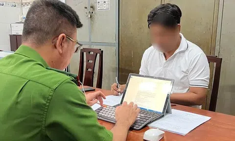 Danh tính người đàn ông chặn ô tô đập phá, đòi hành hung tài xế