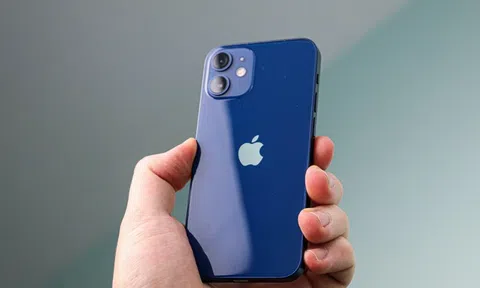Giá mẫu iPhone này đang "chạm đáy": Đập hộp chưa đến 10 triệu đồng, nhiều lựa chọn hấp dẫn