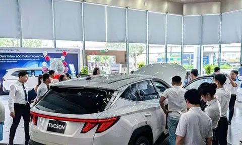 Thị trường ô tô trong nước vẫn chưa thể bật tăng