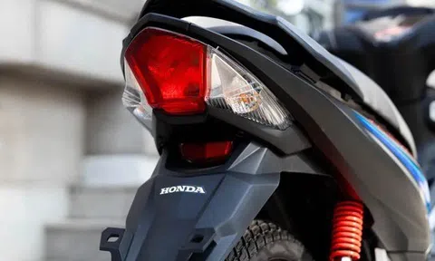 Xe máy số “siêu tiết kiệm” của Honda bất ngờ giảm sâu, chỉ tốn 1,56 lit/100 km