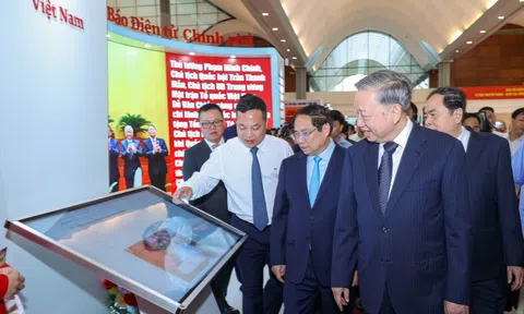 Ấn tượng gian trưng bày Báo Điện tử Chính phủ: Đổi mới, lan tỏa tinh thần kiến tạo