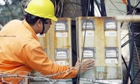 Hóa đơn tiền điện tháng 6 tăng đột biến khiến nhiều người 'sốc'