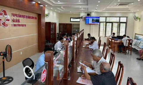 Bộ Nội vụ hướng dẫn chế độ tiền lương, phụ cấp cho cán bộ sau sắp xếp đơn vị hành chính