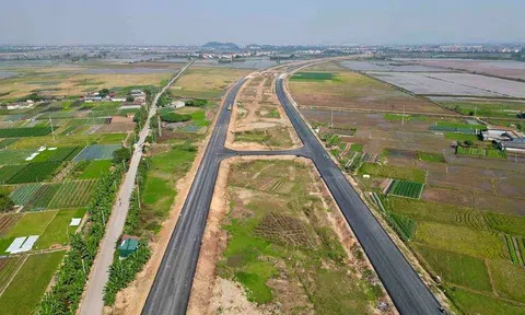 Đẩy nhanh tiến độ thi công 4 dự án đường cao tốc