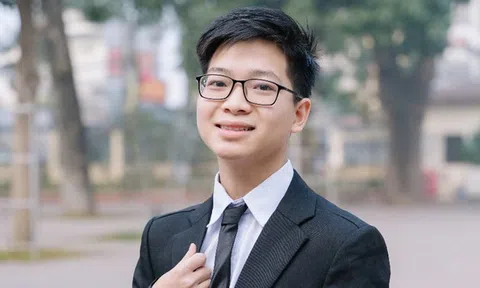 Nam sinh trường "làng" lập kỳ tích: Thủ khoa cả hai kỳ thi lớn