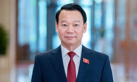 Bộ Chính trị kỷ luật Cảnh cáo Bộ trưởng Nông nghiệp và Môi trường Đỗ Đức Duy