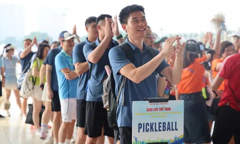 Giao lưu thể thao chào mừng 80 năm Ngày truyền thống Văn phòng Chính phủ