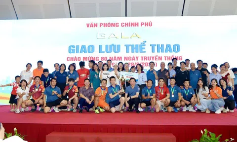 Sôi nổi hoạt động giao lưu thể thao chào mừng 80 năm Văn phòng Chính phủ