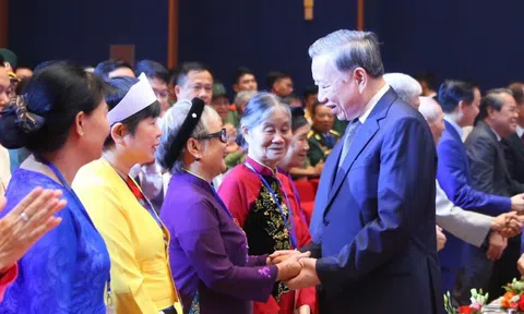Gặp mặt người có công, nhân chứng lịch sử: Lòng tri ân từ trái tim dân tộc