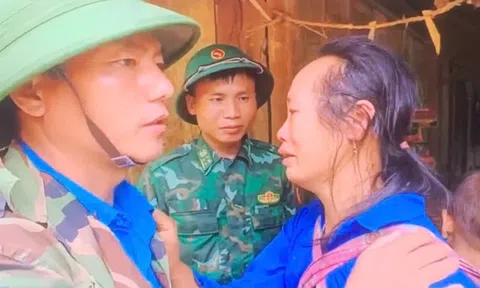 Bộ đội Biên phòng tiếp cận bản Phá Mựt cứu trợ khẩn cấp