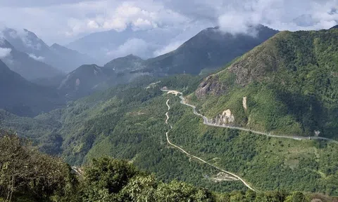 Sơn La khởi công tuyến đường 21km nối Lai Châu