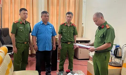 Khởi tố Nguyên Chủ tịch UBND phường Sa Pả