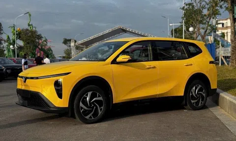 Tân binh xe điện 7 chỗ "hot" nhất năm của VinFast sẵn sàng lăn bánh, sẽ thành MPV "quốc dân" mới?