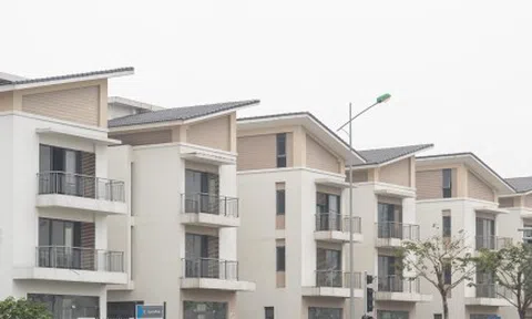Tăng thuế chuyển nhượng bất động sản: Chặn dòng tiền, người mua nhà ở thực chịu ảnh hưởng nặng