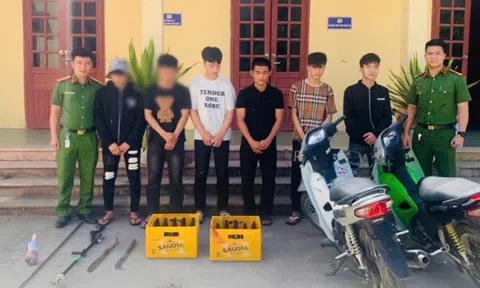 Bắt giữ nhóm thanh, thiếu niên chuyên ném vỏ chai bia vào nhà dân ở Nghệ An