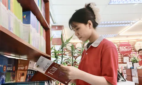 Mua sách giáo khoa: Phụ huynh lựa chọn nơi uy tín tránh hàng giả