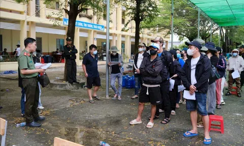 31 công dân Lâm Đồng được Campuchia trao trả: Không được dùng điện thoại, bị giám sát chặt