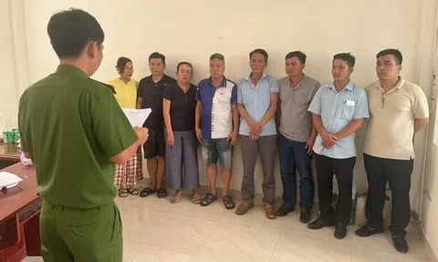 Triệt phá sới bạc dưới vỏ bọc ga ra sửa xe ô tô