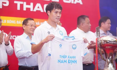 Nguyễn Văn Toàn dính chấn thương, nghỉ thi đấu dài hạn