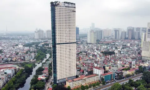Khách sạn bỏ hoang trên 'đất vàng' Hà Nội sắp phá dỡ để xây cao ốc nghìn tỷ