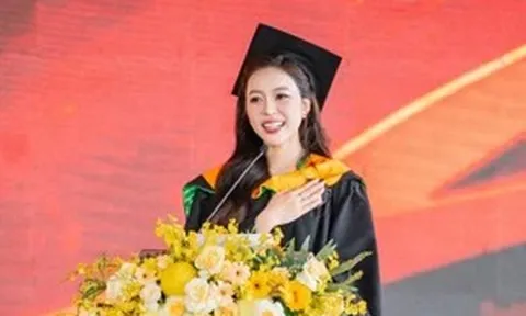 Hoa hậu Kiều Duy đạt loại giỏi, xúc động phát biểu trong lễ tốt nghiệp