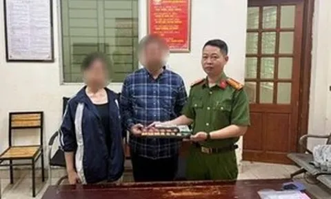 Công an 'rởm' khống chế thiếu nữ ép phá két sắt lấy tiền vàng của gia đình