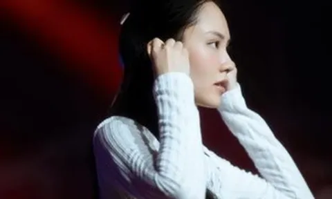 Hoa hậu Mai Phương ra mắt album đầu tay, chính thức lấn sân ca hát