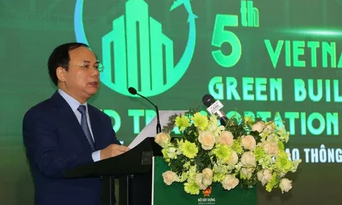 Với 10 triệu xe máy và hơn 1 triệu ô tô Tp.HCM gặp thách thức lớn