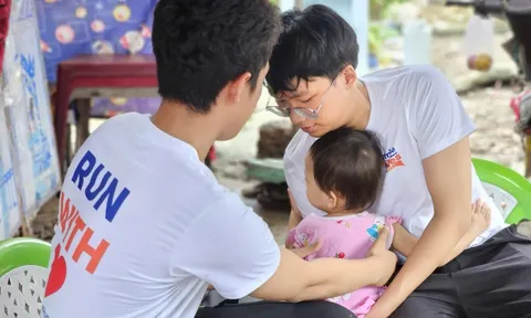 Hành động đẹp của 3 học sinh quyên góp tiền cho trẻ em mồ côi