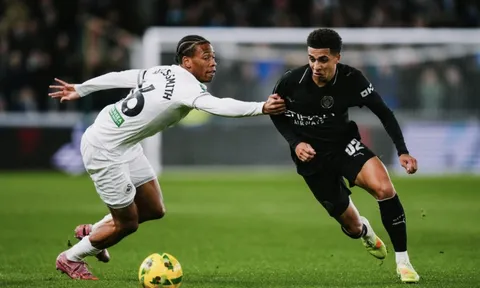 Ngược dòng đánh bại Swansea, Man City giành vé tứ kết League Cup