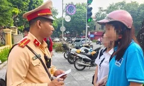 Gần 200 học sinh, phụ huynh vi phạm giao thông trong một khung giờ tại Hà Nội