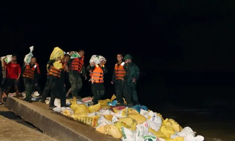 Đà Nẵng: Mưa lũ gây thiệt hại nặng, nhiều khu vực bị ngập sâu, cô lập